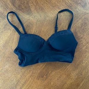 Victoria’s Secret Body Padded No-Wire Lace 32A Bra